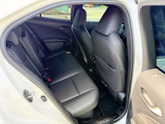 Lexus UX  第15張相片