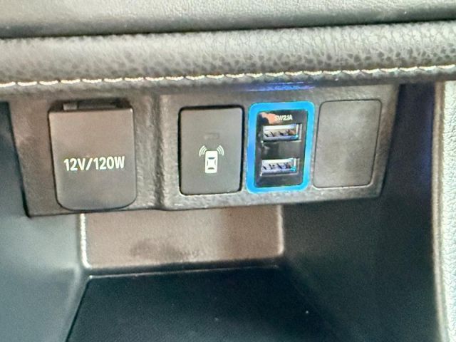 Toyota ALTIS  第15張相片