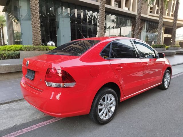 VOLKSWAGEN福斯 POLO  第2張相片