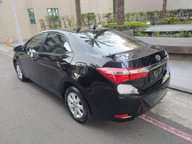 TOYOTA豐田 ALTIS  第2張相片