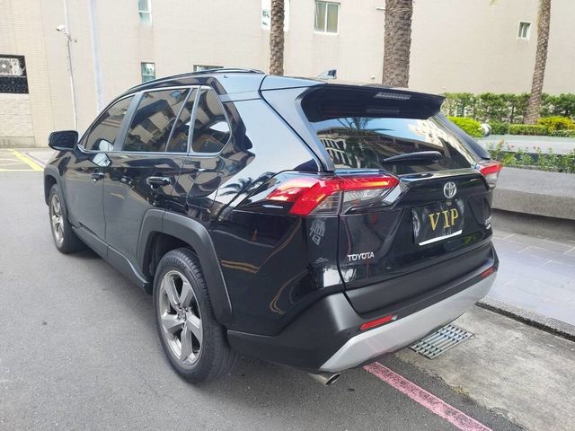 TOYOTA豐田 RAV4  第4張相片