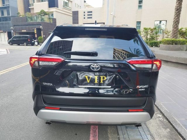 TOYOTA豐田 RAV4  第5張相片