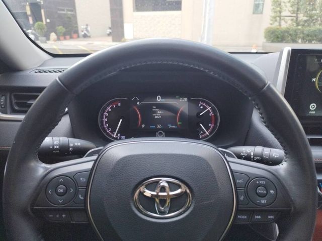 TOYOTA豐田 RAV4  第11張相片