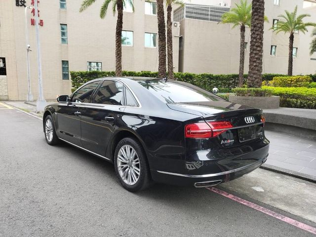AUDI奧迪 A8  第2張相片