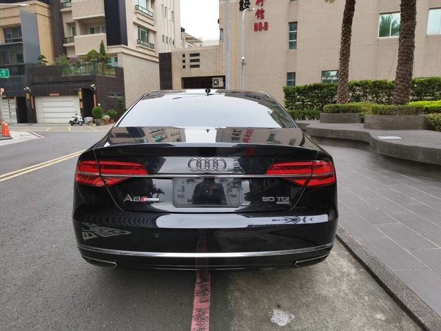 AUDI奧迪 A8  第6張相片