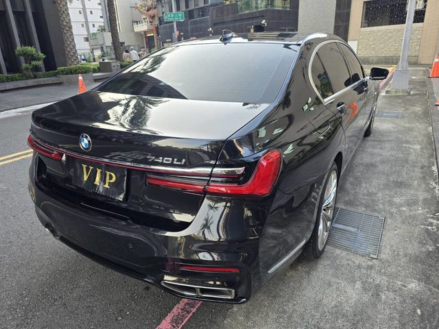 BMW寶馬 740LI  第2張相片
