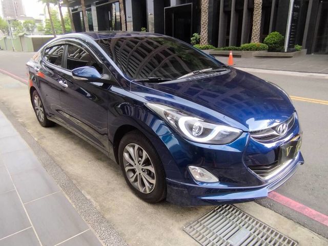 HYUNDAI現代 ELANTRA  第4張相片