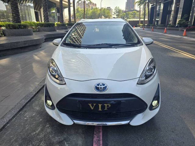 TOYOTA豐田 PRIUS C  第2張相片