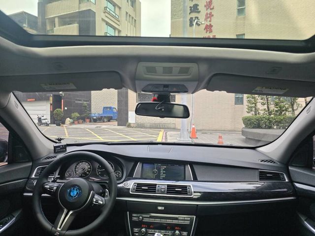 BMW寶馬 535I GT  第10張相片