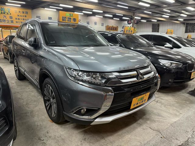 MITSUBISHI三菱 OUTLANDER  第2張相片
