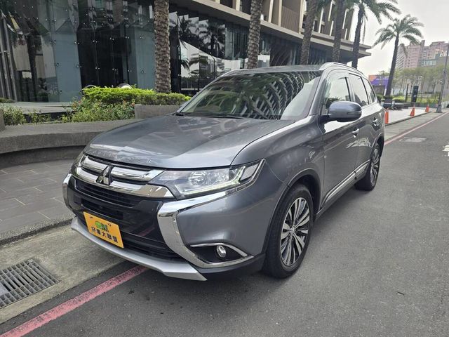 MITSUBISHI三菱 OUTLANDER  第1張相片