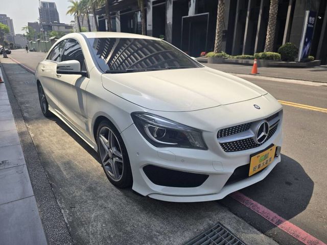 M-BENZ賓士 CLA220 CDI  第3張相片