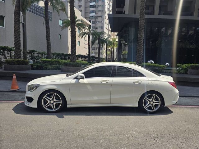 M-BENZ賓士 CLA220 CDI  第4張相片