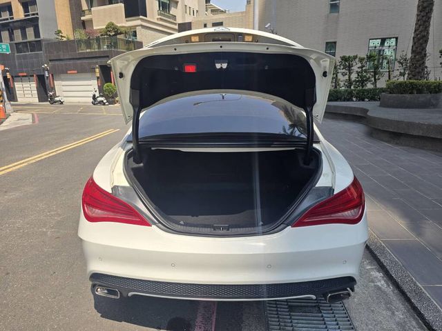 M-BENZ賓士 CLA220 CDI  第8張相片