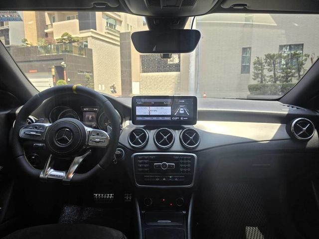 M-BENZ賓士 CLA220 CDI  第9張相片