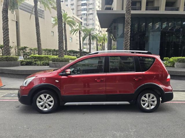 NISSAN日產 LIVINA  第4張相片