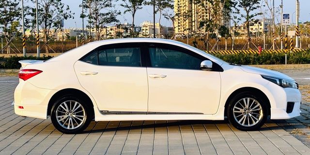 TOYOTA豐田 ALTIS  第7張相片