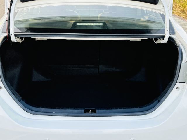 TOYOTA豐田 ALTIS  第17張相片