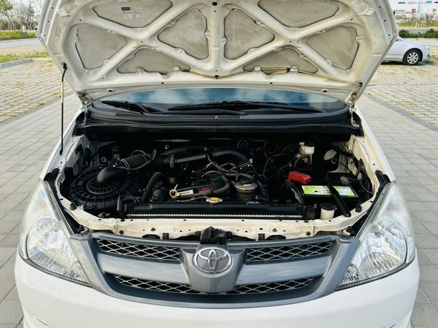 TOYOTA豐田 INNOVA  第4張相片