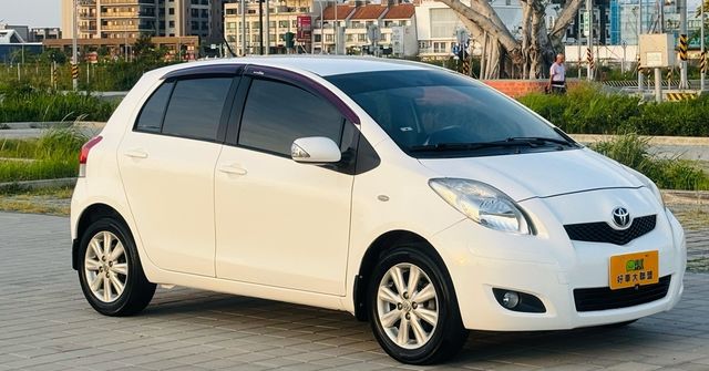 TOYOTA豐田 YARIS  第2張相片