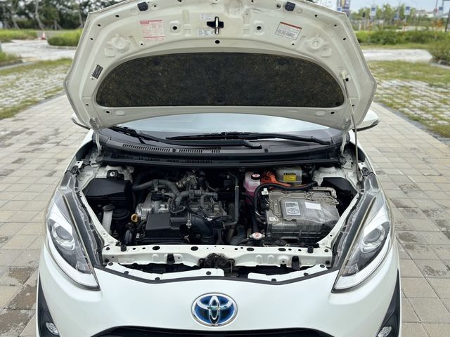 TOYOTA豐田 PRIUS C  第4張相片