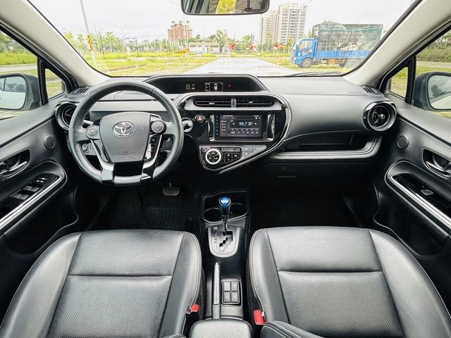 TOYOTA豐田 PRIUS C  第6張相片