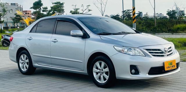 TOYOTA豐田 ALTIS  第2張相片