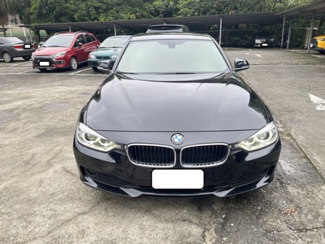 BMW寶馬 318D SEDAN  第3張相片
