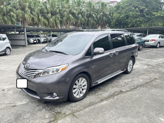 TOYOTA豐田 SIENNA  第1張相片