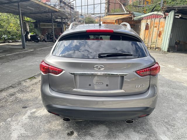 INFINITI無限 FX35  第4張相片