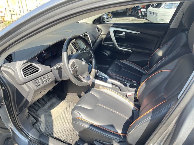 MITSUBISHI三菱 LANCER  第13張相片