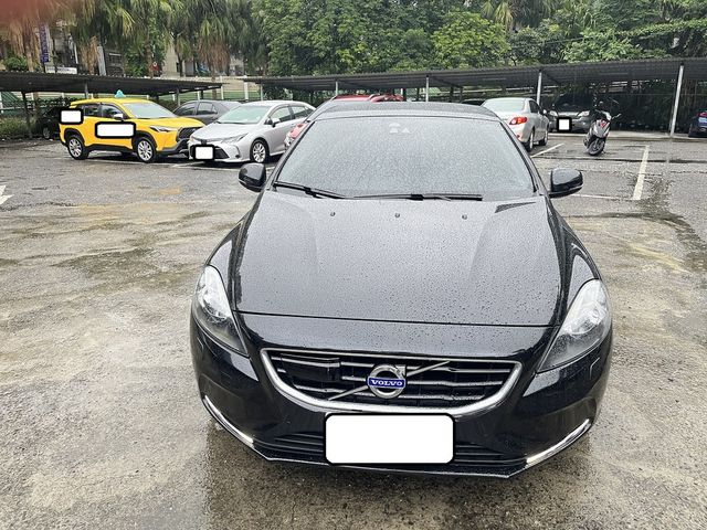 VOLVO富豪 V40  第3張相片