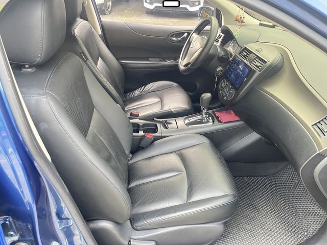 NISSAN日產 TIIDA  第10張相片