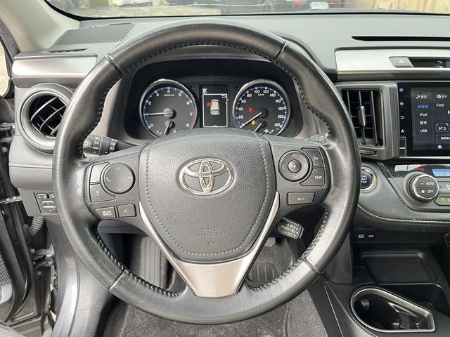 TOYOTA豐田 RAV4  第8張相片