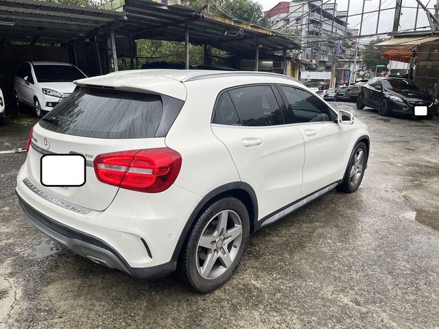 M-BENZ賓士 GLA200  第2張相片