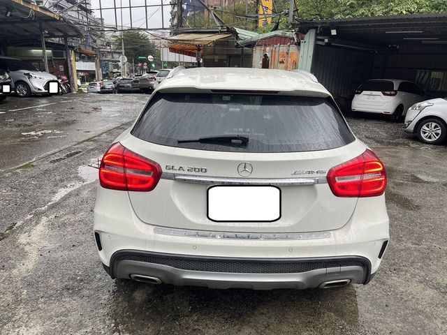 M-BENZ賓士 GLA200  第4張相片