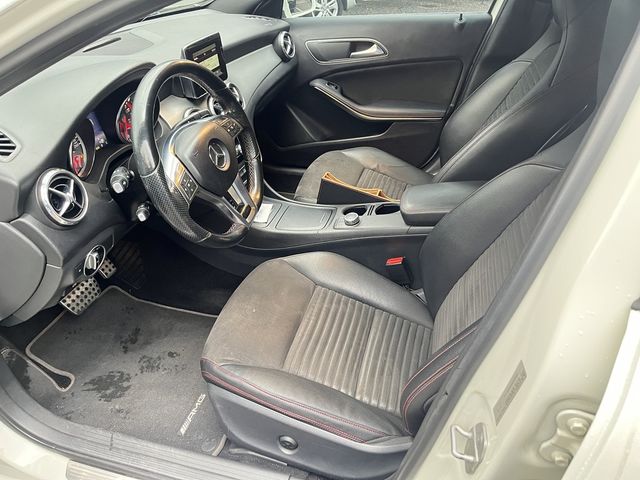 M-BENZ賓士 GLA200  第7張相片