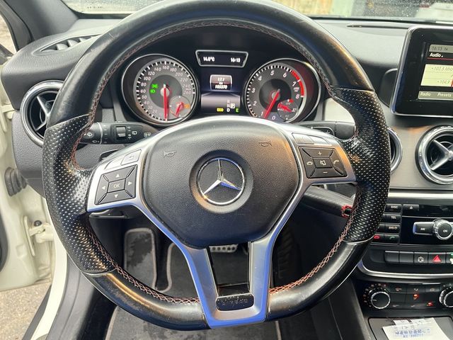 M-BENZ賓士 GLA200  第8張相片