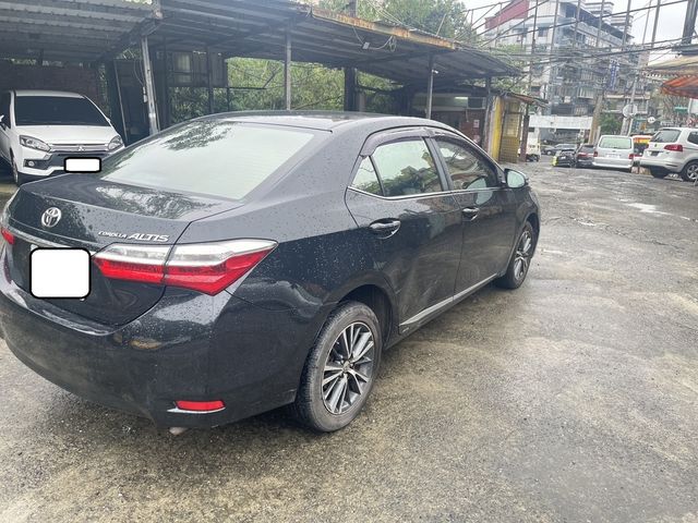 TOYOTA豐田 ALTIS  第2張相片