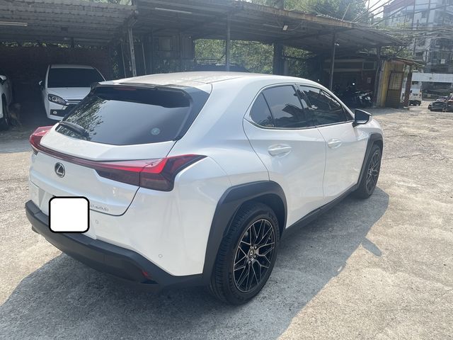 LEXUS凌志 UX250H  第2張相片
