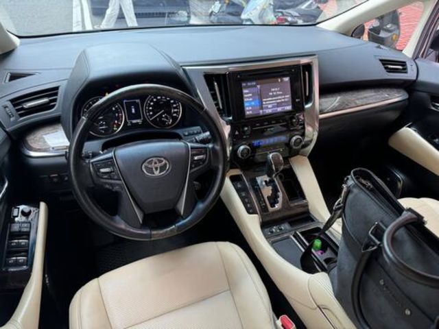 TOYOTA豐田 ALPHARD  第5張相片