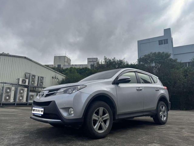 TOYOTA豐田 RAV4  第1張相片