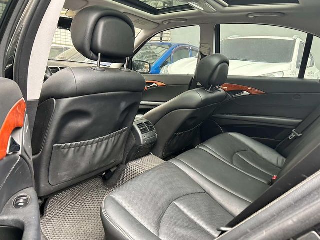 M-BENZ賓士 E200K  第7張相片