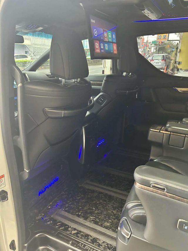 TOYOTA豐田 ALPHARD  第8張相片