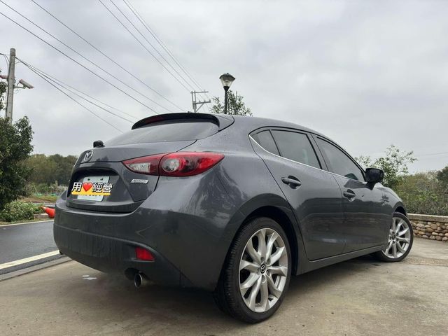 MAZDA馬自達 MAZDA 3  第3張相片