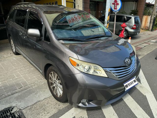 TOYOTA豐田 SIENNA  第2張相片