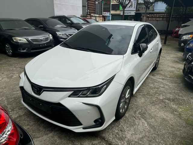 TOYOTA豐田 ALTIS  第1張相片