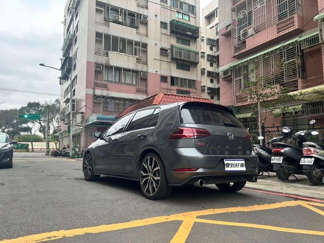 VOLKSWAGEN福斯 GOLF GTI  第4張相片