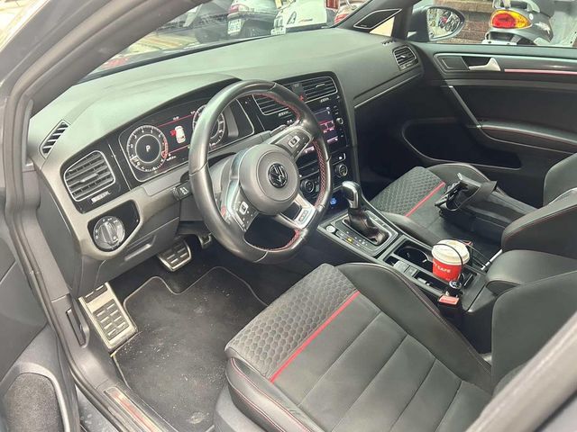 VOLKSWAGEN福斯 GOLF GTI  第6張相片