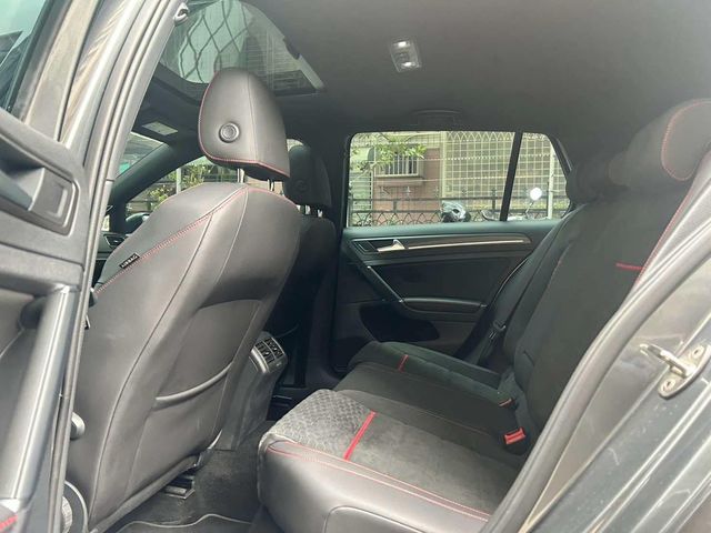 VOLKSWAGEN福斯 GOLF GTI  第7張相片